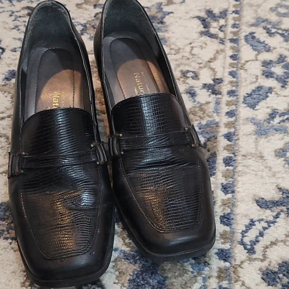 Shoes - Picture 2 of 2